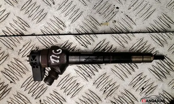 Nissan Qashqai Fuel injector 03L130277J
