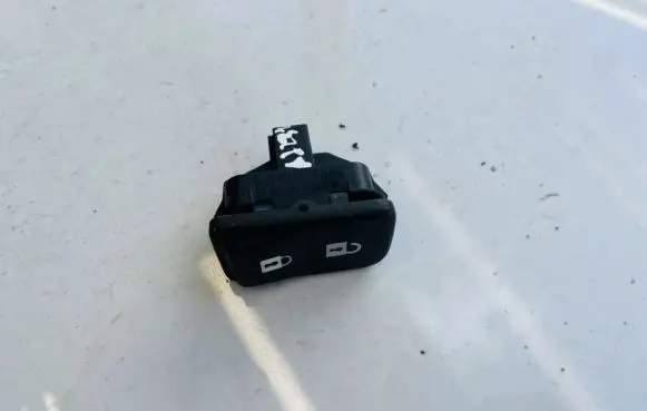 Volvo V50 Central locking switch button 30669958 30669957