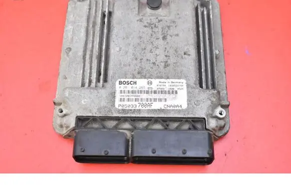 Chrysler Sebring (JS) Engine control unit/module ECU P05033700AF