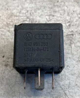 Audi A4 S4 B8 8K Other relay 8k0951253