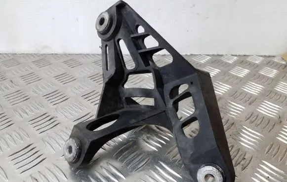 Volkswagen Touran II Gear shift cable bracket 1K0711789G