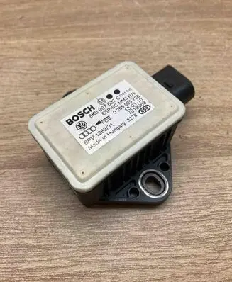 Audi A4 S4 B8 8K ESP acceleration yaw rate sensor 8K0907637C 0265005738