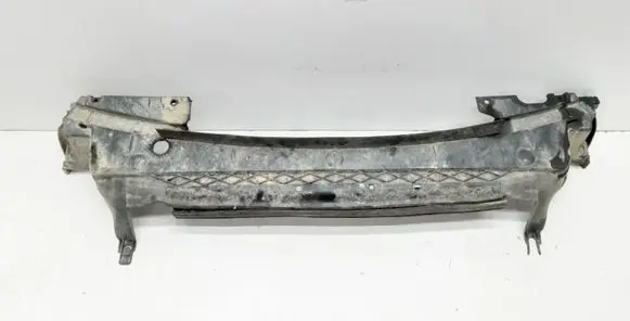 Volvo XC70 Front bumper skid plate/under tray 30744085