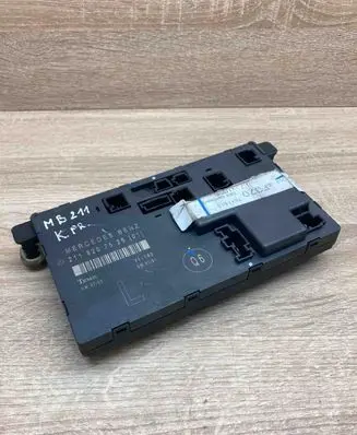 Mercedes-Benz E W211 Door control unit/module 2118207526 351162