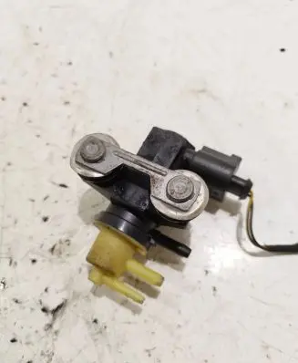 Volkswagen Golf V Vacuum valve 1k0906627a