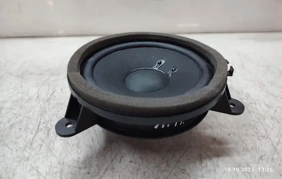Volvo V40 Front door speaker 30657445