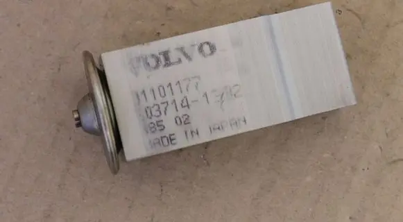 Volvo S60 Air conditioning (A/C) expansion valve 31101177