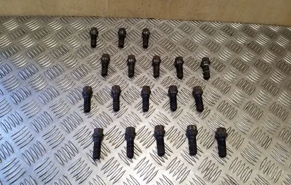 Nuts/bolts