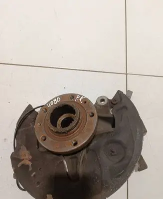 Peugeot 308 Front wheel hub P64 247 Eb3