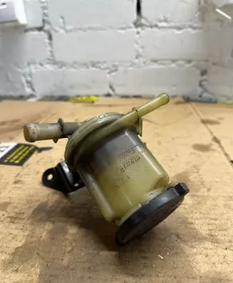 Toyota RAV 4 (XA20) Power steering fluid tank/reservoir