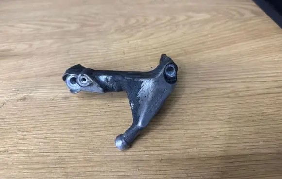 Mercedes-Benz C W204 Engine mounting bracket A6460160038
