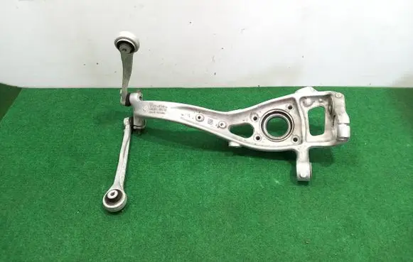 Porsche Cayenne (9Y0 9Y3) Front wheel hub spindle knuckle 9Y0407254A
