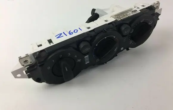 Ford Focus Climate control unit 7M5T19980BD Z1601