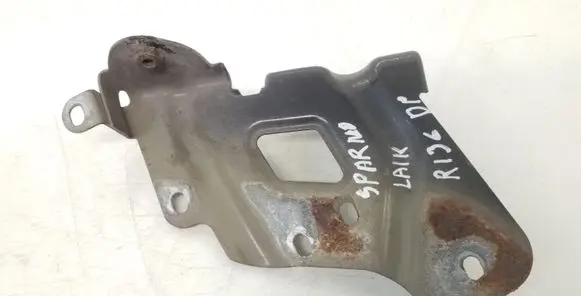 Fender mounting bracket