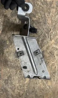BMW X3 G01 Fender mounting bracket 77772210