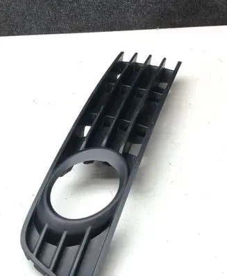 Audi A6 S6 C5 4B Front bumper lower grill 8E0807681A