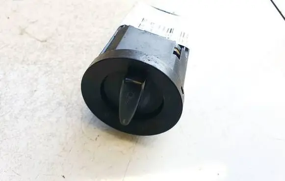 Volkswagen Golf IV Light switch 1c0941531