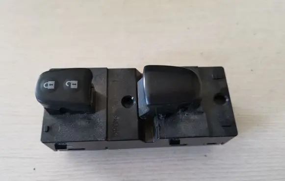 Nissan Leaf I (ZE0) Electric window control switch 254111KA5A