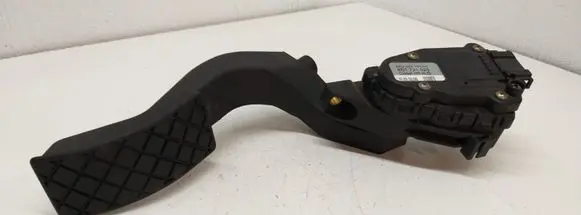 Volkswagen PASSAT B5 Accelerator throttle pedal 8D1721523