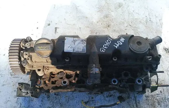 Peugeot 307 Engine head 9634963010