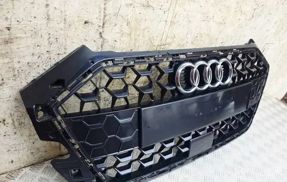 Audi A1 Front bumper upper radiator grill 82A853651B 82A853653B