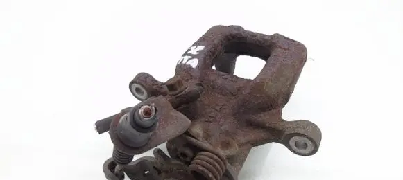 Volkswagen Jetta VI Rear brake caliper