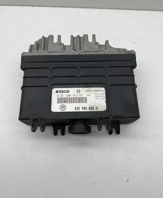 Volkswagen Golf III Engine control unit/module 032906026A 26SA2515 0261200764