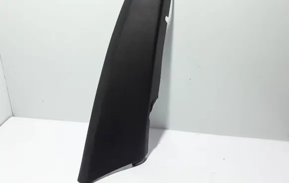 Volvo XC40 (D)pillar trim (top) 31469190