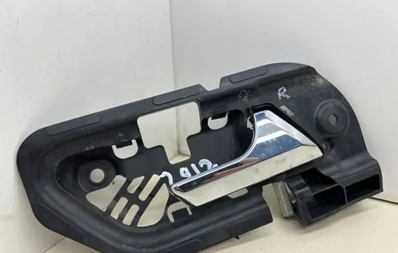 Mercedes-Benz R W251 Front door interior handle A2517600261 PA6GF15M25