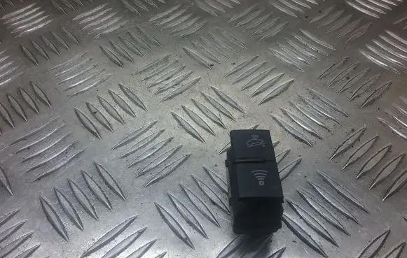 Audi A4 S4 B7 8E 8H Alarm switch 8E29621095PR
