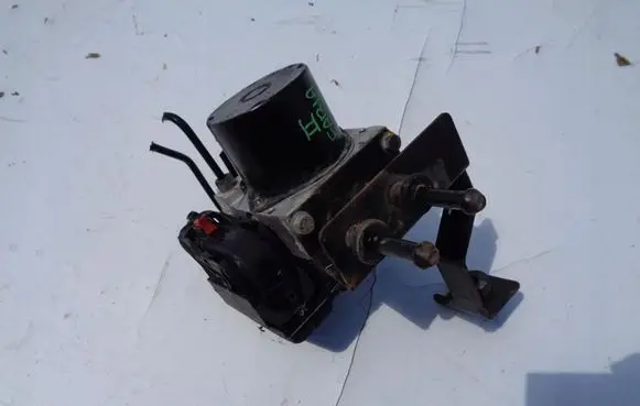 Skoda Fabia Mk2 (5J) ABS Pump
