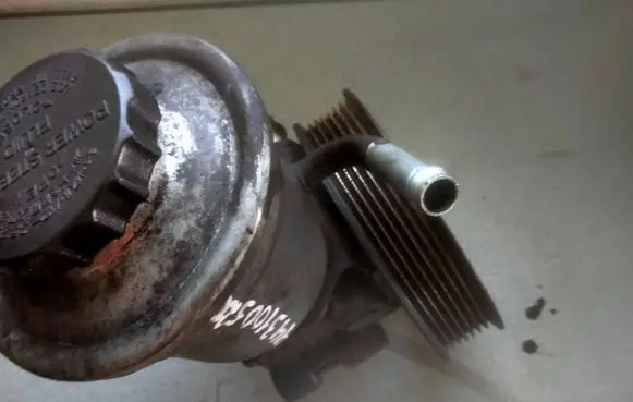 Toyota Avensis T250 Power steering pump 4431005120