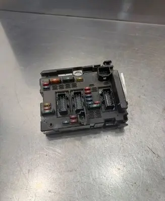 Peugeot 307 Fuse module 9650663880 41409029