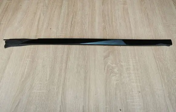BMW X5 G05 Windshield trim 7463528