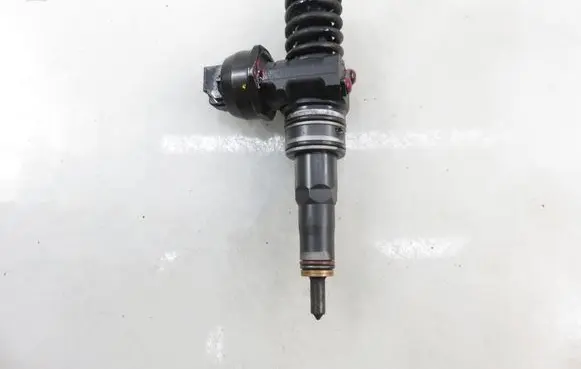 Audi A4 S4 B7 8E 8H Fuel injector 0414720229 038130073BJ