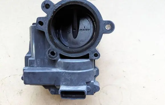 Peugeot 3008 I Throttle valve 757669780 A2C53279370