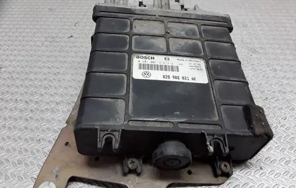 Volkswagen PASSAT B4 Engine control unit/module 0281001312 028906021AK
