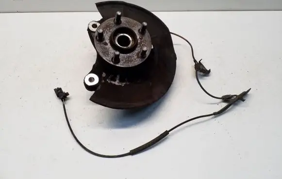 Toyota Prius (XW30) Front wheel hub