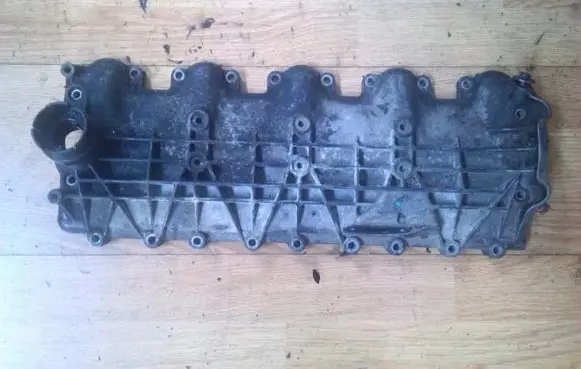 Renault Espace III Rocker cam cover 7700106234