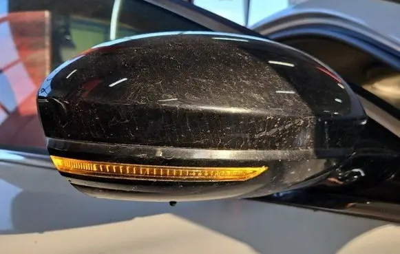 Front door electric wing mirror
