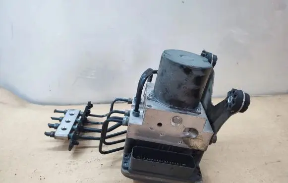 BMW 7 F01 F02 F03 F04 ABS Pump 6850072