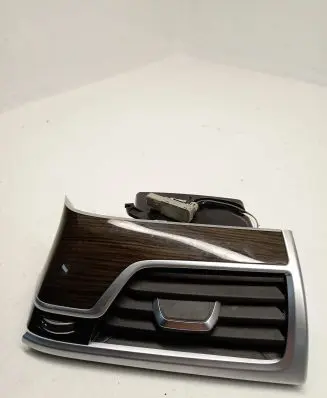 BMW 7 G11 G12 Dashboard side air vent grill/cover trim 6822164