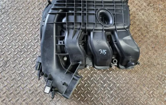 Dodge Challenger Intake manifold 05184693AE 05149174AB