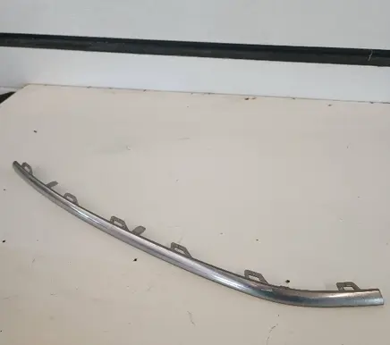 Volkswagen PASSAT B7 Front bumper splitter molding 3AA853764 36193090