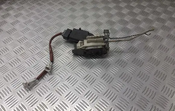 Suzuki Liana Front door lock BRAK