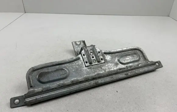 Volvo XC90 Battery bracket 8697005