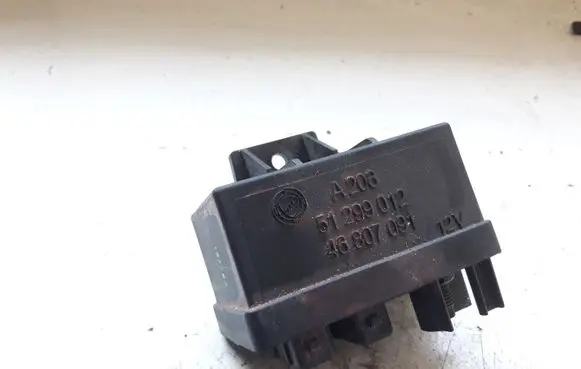 Fiat Stilo Glow plug pre-heat relay 51299012