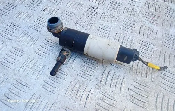 Land Rover Range Rover L322 Headlight washer pump 
