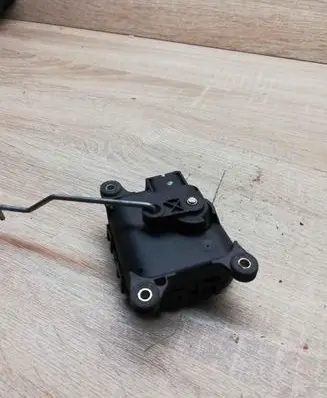 Audi A6 S6 C5 4B Air flap motor/actuator 0132801126