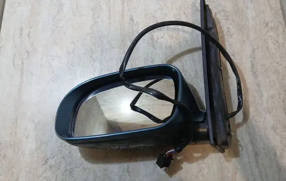 Volkswagen Touran I Front door electric wing mirror E9021232